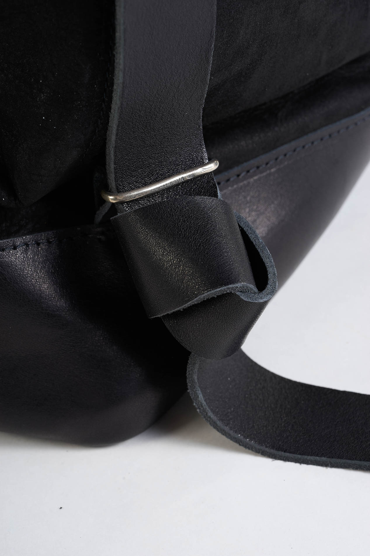 daniele basta leather and silver bags - DETAIL 2